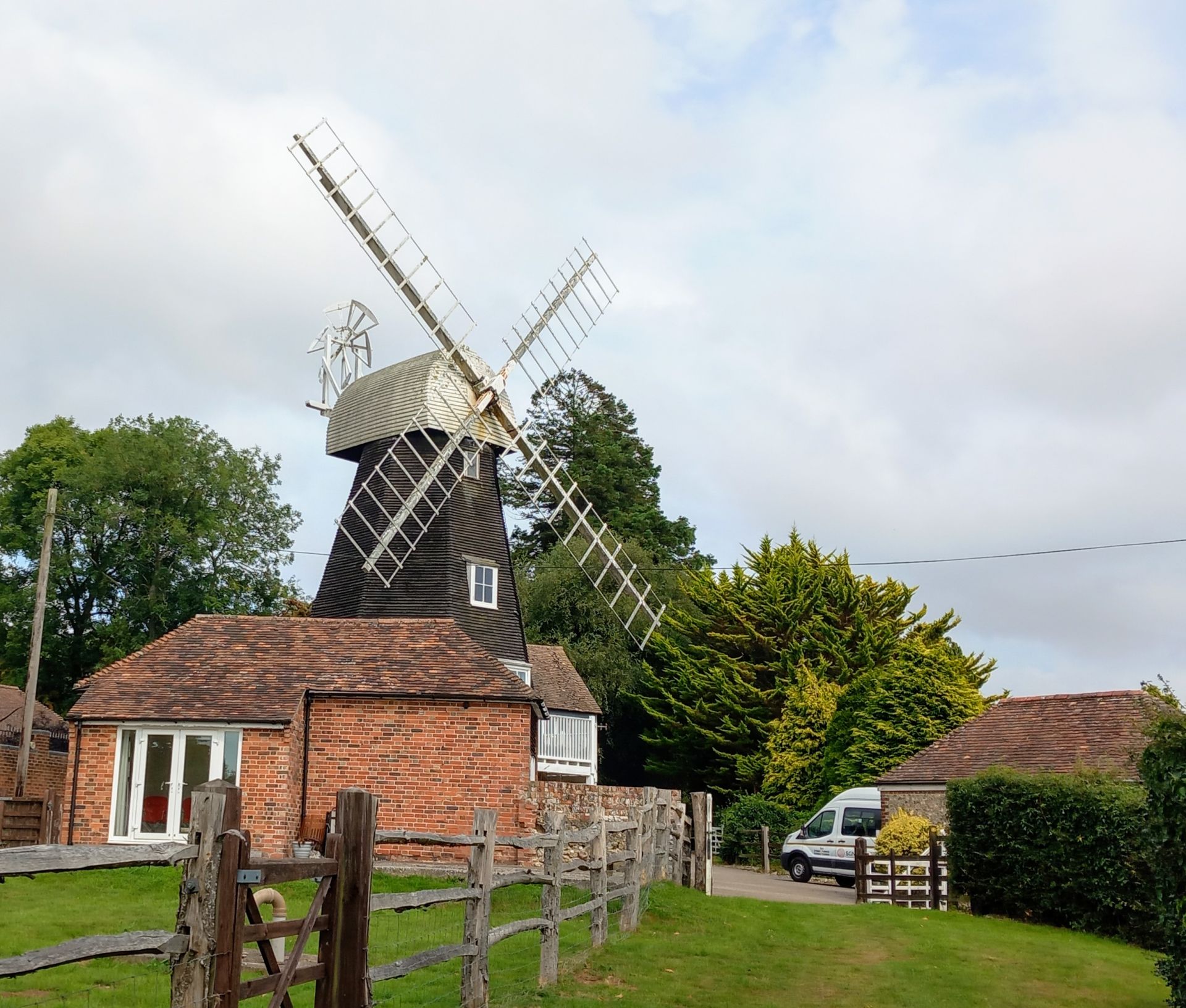 Charing widmill
